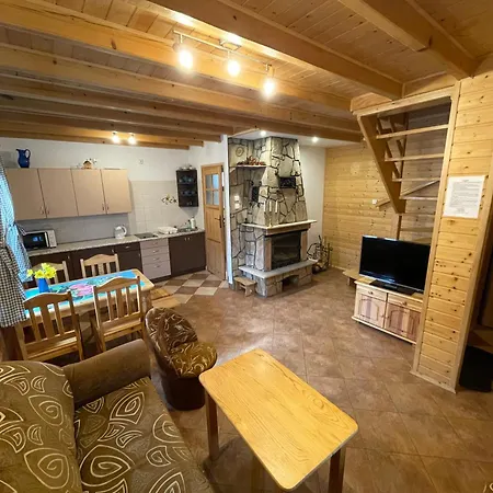 Trzy W Bieszczadach Jaktstuga *