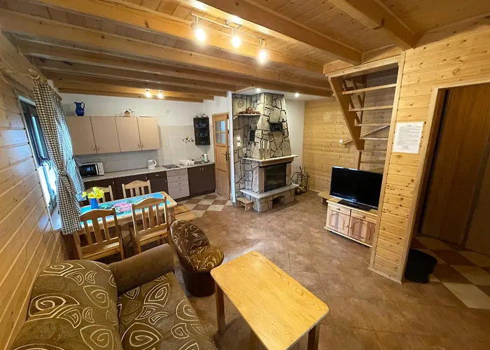 Trzy W Bieszczadach Lodge *